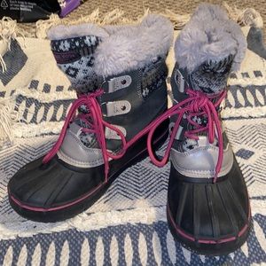 London Fog girls snow boots